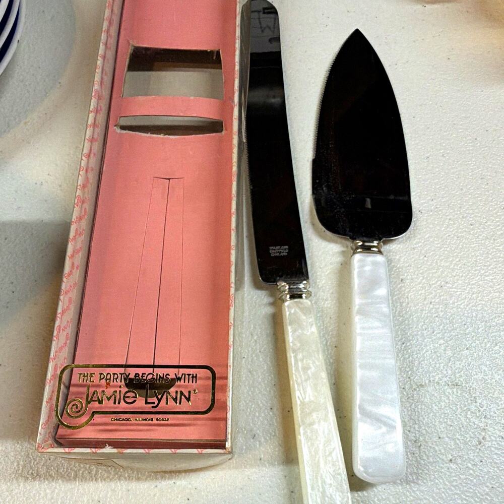 Jamie Lynn Cake Knife & Server Set Stainless Steel Brushed Sheffield, White